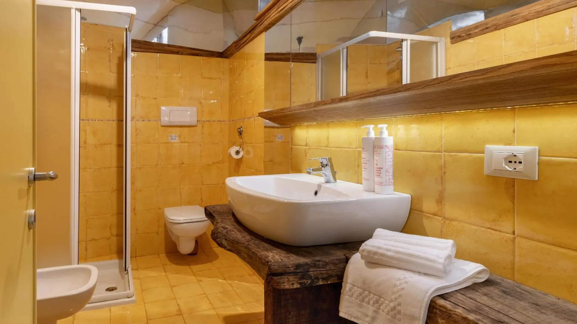 Apartamento Borgo Al Sole By Wonderful Italy Puegnago sul Garda
